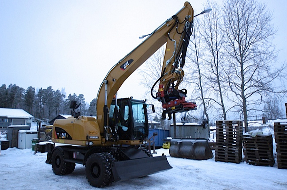 CATERPILLAR M 313 D + INDEXATOR